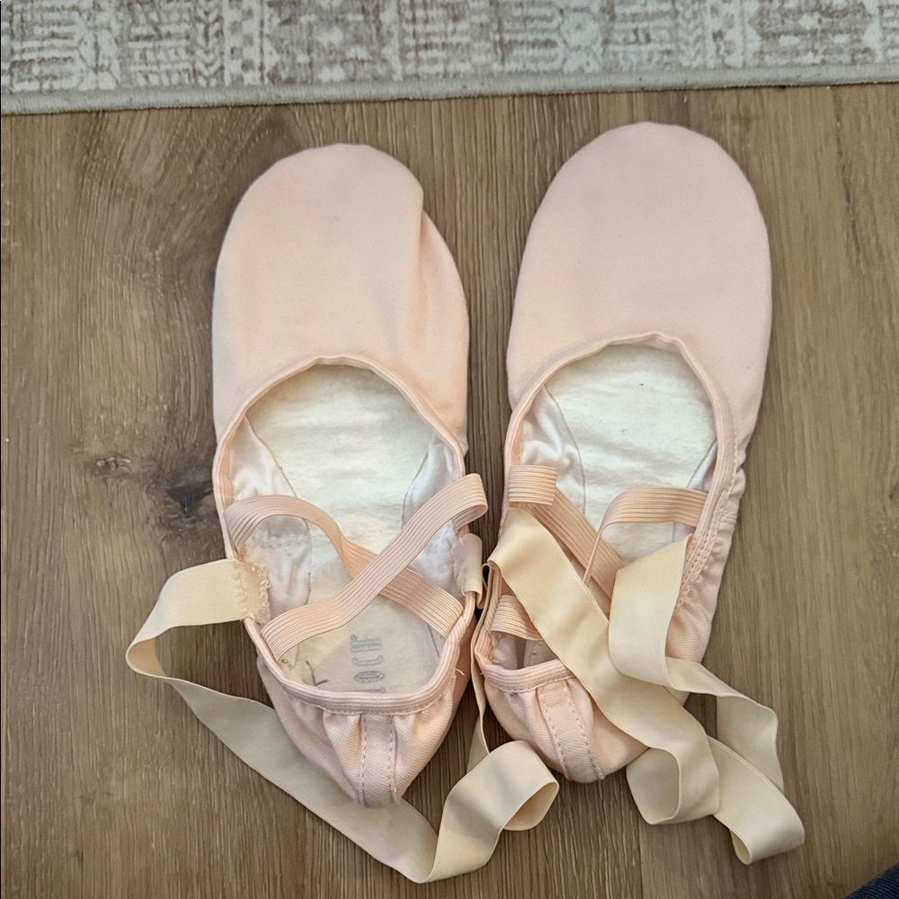 bloch ballet slippers pink